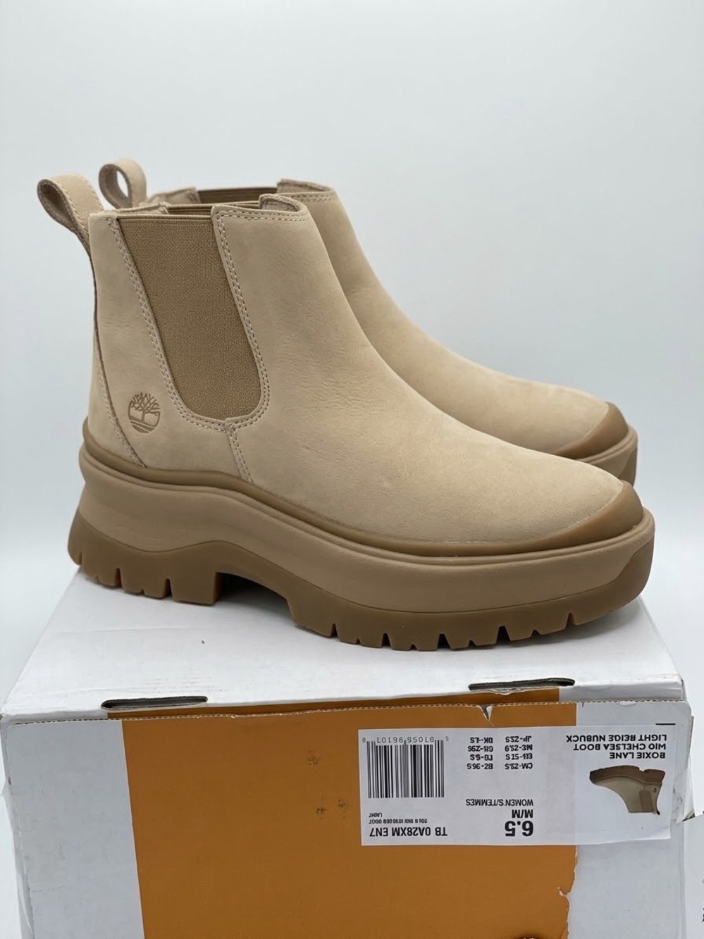 Timberland Women's Tan Chelsea Lug Platform Boots